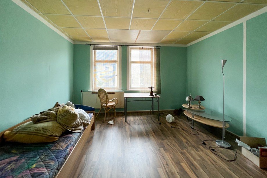Gro�es Zimmer in zweiter Wohnung Haus Buttst�dt