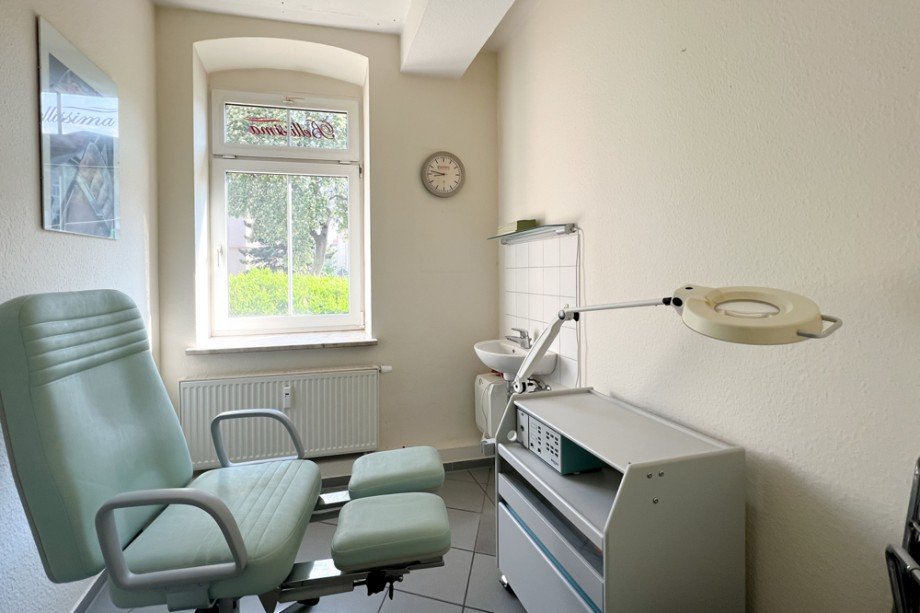 Kleines Behandlungszimmer Ladenlokal Erfurt