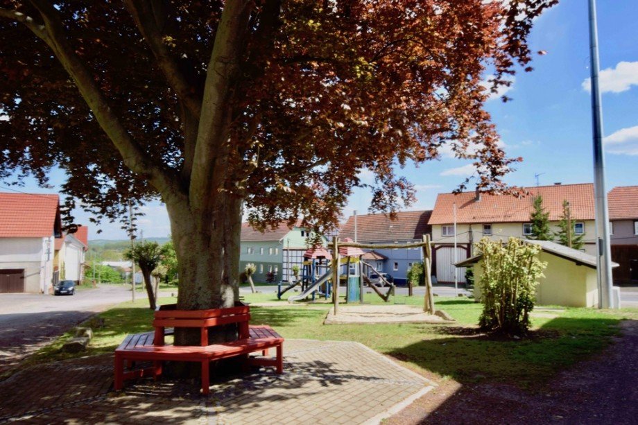 Spielplatz in Haina: Nessetal Erdgeschosswohnung Haina