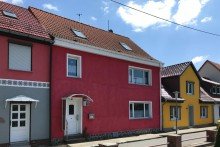 Reihenhaus neu zum Verkauf Modernes Reihenhaus mit Winterg�rten, Sauna & gem�tlichem Innenhof