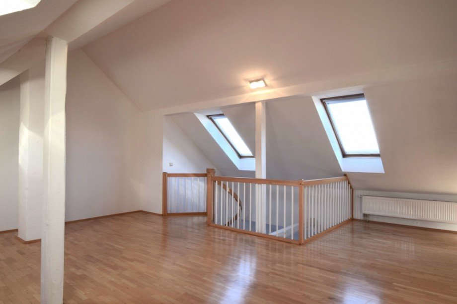 gro�e Wohnzimmer im Obergeschoss Maisonettewohnung Erfurt