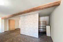 XXL- Schlafzimmer mit begehbarem Kleiderschrank Liebevoll modernisiertes Bauernhaus mit separatem Garten