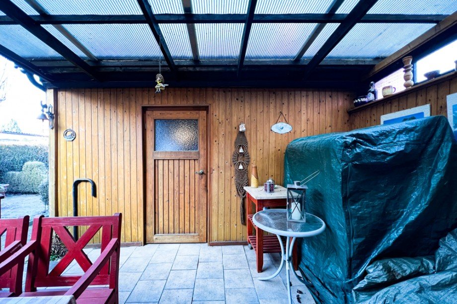 Zugang Werkstatt hinter der Terrasse Doppelhaush�lfte Unstrut- Hainich /Gro�engottern