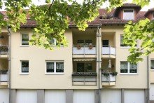 Etagenwohnung mt Balkon Gepflegte Zweiraumwohnung mit Balkon & Garage in Erfurt Niedernissa