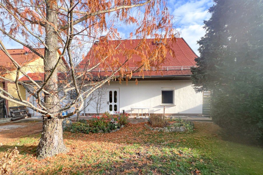 Einfamilienhaus mit h�bschen Vorgarten Einfamilienhaus Erfurt / Niedernissa